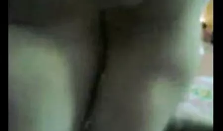 Spriccelős tempós faszverések az új ház arc lövés POV videó.