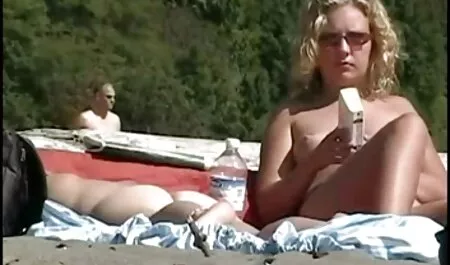 MILF maszturbál a medencében xxx csajok