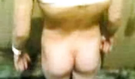 A Busty olasz rábaszik. porno sex videók