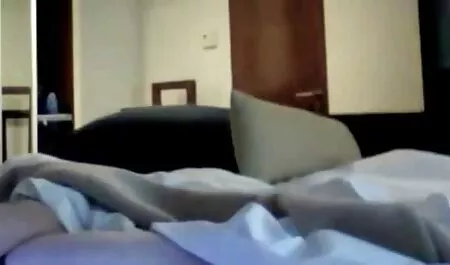Éhes ázsiai ribancok szex bekötött szemmel szar