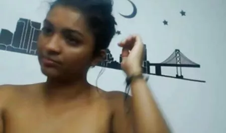 Ayami borotvált puncija tele krém után Hármasban. xxx ingyen
