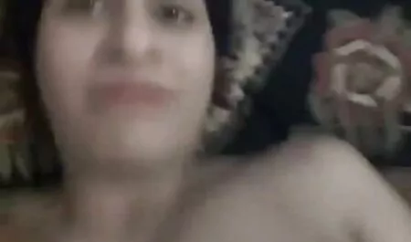 Jó szex manga nővér Mika Osawa baszik vibrátor.