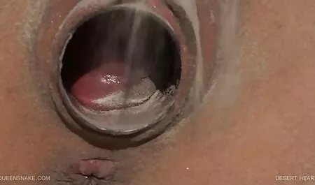 Nimfomániás pornós bakik Spriccelős haj kanapé