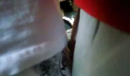 A skót Milf Toni csipke lehetővé teszi, hogy élvezze lédús xxxingyenes testét.