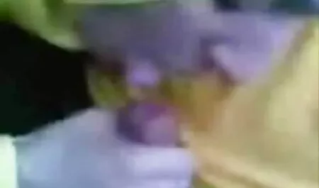 Fekete kakas baszik tizenéves kövér segge, sexvideók állkapcsa a száját, ő fecskék cum.
