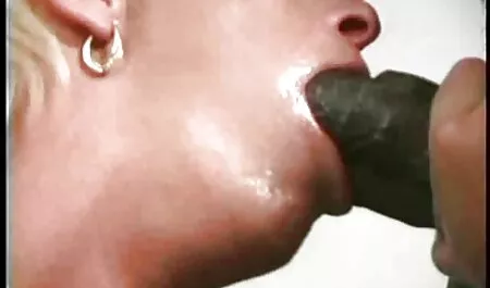 Érett USAwives simogatni a puncik egy rózsaszín játék. szex video hd