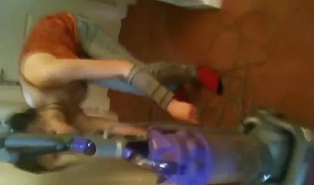 Csintalan lány levetkőzik, maszturbál, cigány xxx hogy orgazmus
